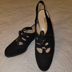 Sacha London, Black, Suede Leather Lace-up Pumps, Made in Spain. Women's 8.5